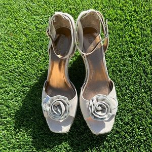 ELLLEN TRACY Wedged Heeled